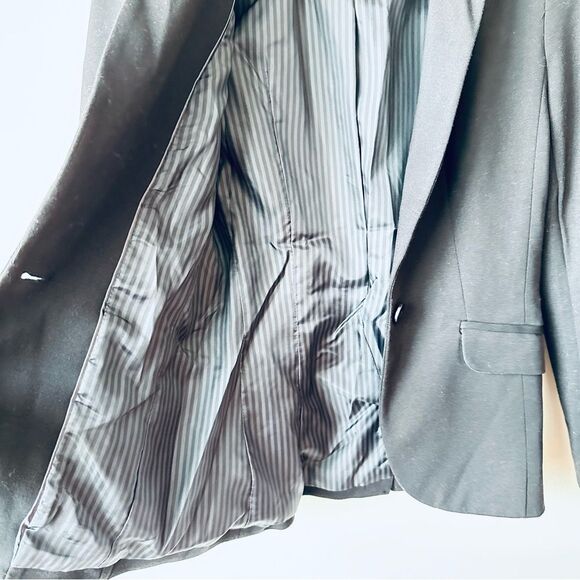 H&M Black Blazer Size 2 - Picture 3 of 6